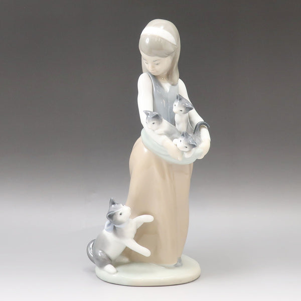 Lladro】リヤドロ 子猫をエプロンに 置物 オブジェ – NISHIKINO