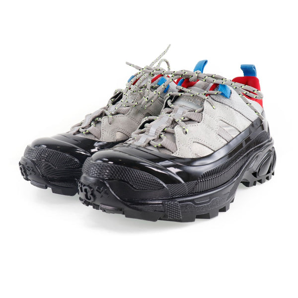 [Burberry] Burberry 
 低顶运动鞋运动鞋 
 8020671 1003瑞典X皮革灰色低层运动鞋女士A+等级