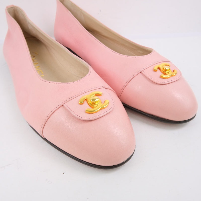 [香奈儿]香奈儿 
 平鞋泵 
 可可标记A06249.07小牛粉红色96p雕刻平面鞋女士女士