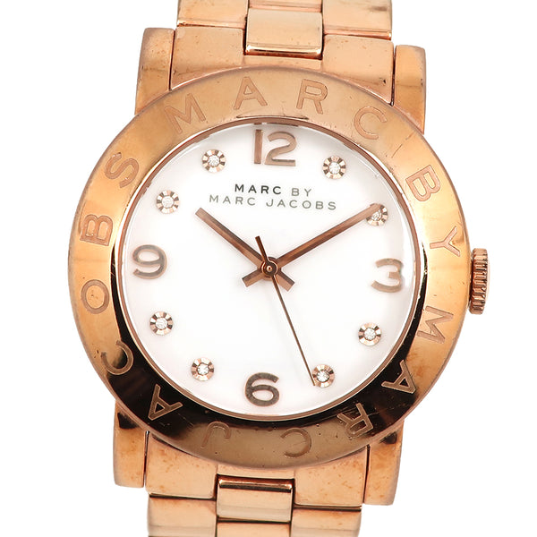 [Marc de Marc Jacobs] Mark por Mark Jacobs 
 mirar 
 MBM3077 Damas blancas de cuarzo de oro de acero inoxidable