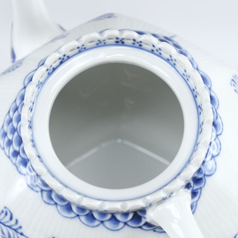 【Royal Copenhagen】ロイヤルコペンハーゲン ブルーフルーテッド フルレース 食器
 ティーポット 1119