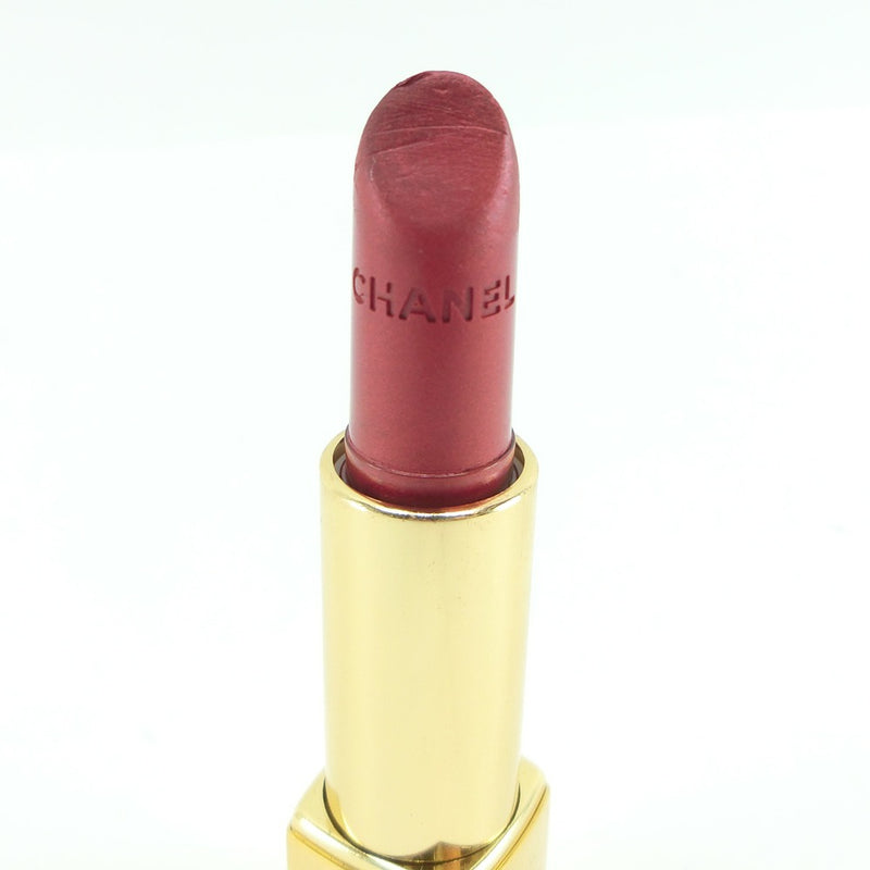 [香奈儿]香奈儿 
 唇膏胭脂Allur Cosmetics 
 Camellia Rouge Metal de Chanel Limited设计，Limited Color 607口红胭脂魅力女士A+等级