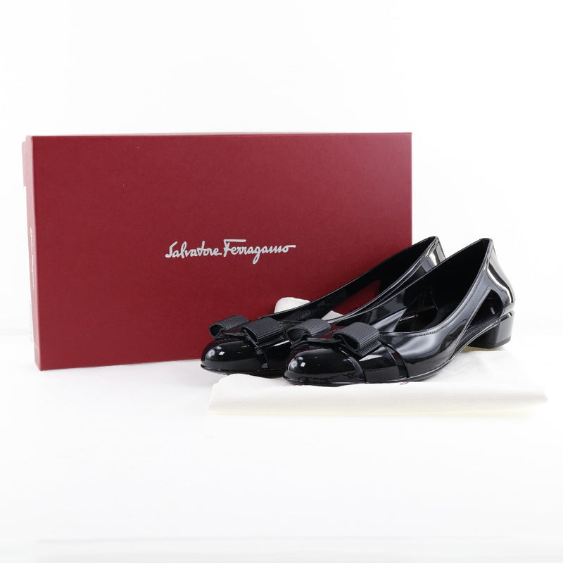 [Salvatore Ferragamo] Salvatore Ferragamo 
 Vara Jelly3.0 cm de bombas 
 Vera Patent Leather Black Vara Jelly3.0cm Damas A Rank