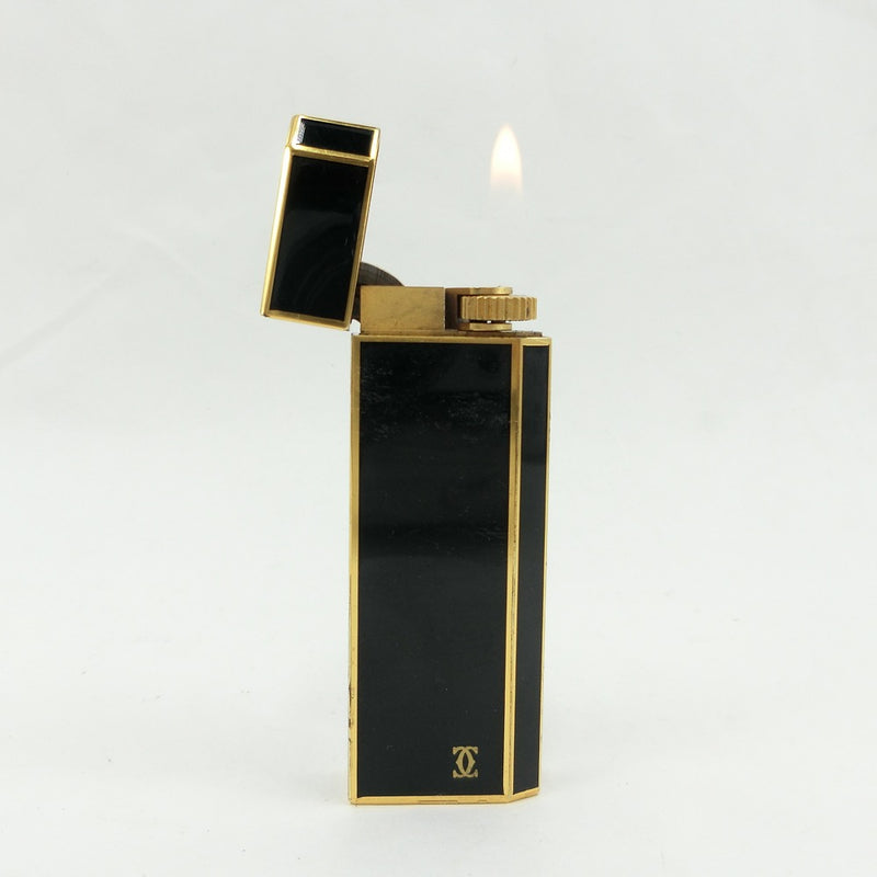 [Cartier] Cartier 
 Escritor de gases 
 Laca negra pentagonal x gaseado de oro encendedor para hombres