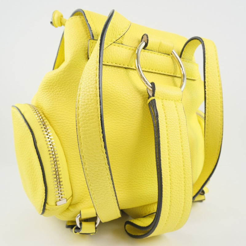 [Supongo] Adivina 
 Mochila de Luc 
 Cuero amarillo unisex un rango