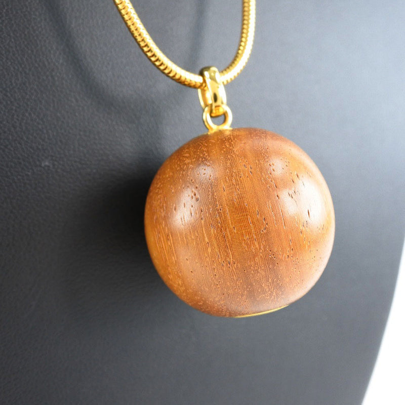 [Hermes] Hermes 
 Collar de madera de madera 
 Té de placa de oro/oro alrededor de 33.0 g de bola de madera damas un rango
