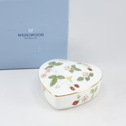 [Wedgwood] Wedgewood 
 Productos de importación de fresas salvajes 
 Porcelana con accesorios Strawberry Wild _A Rank