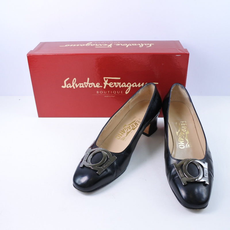 [Salvatore Ferragamo] Salvatore Ferragamo 
 Ganchini泵 
 小牛银gancini女士