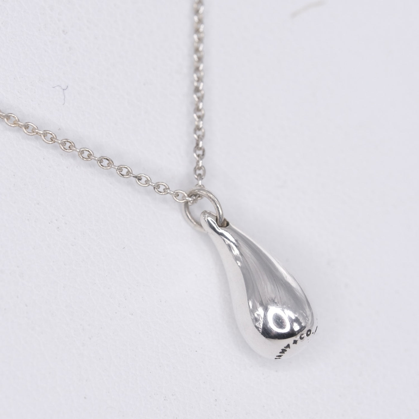 TIFFANY&Co.】ティファニー ティアドロップ ネックレス – NISHIKINO