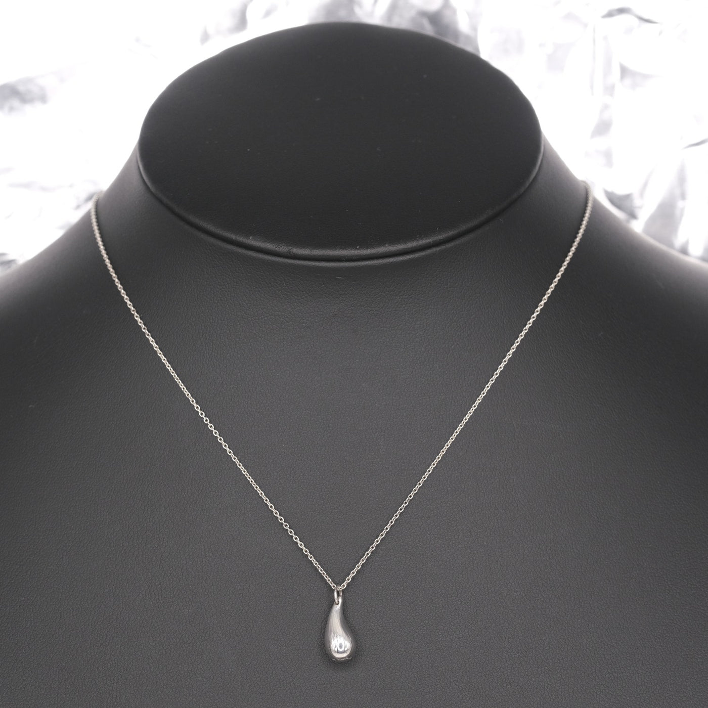 TIFFANY&Co.】ティファニー ティアドロップ ネックレス – NISHIKINO