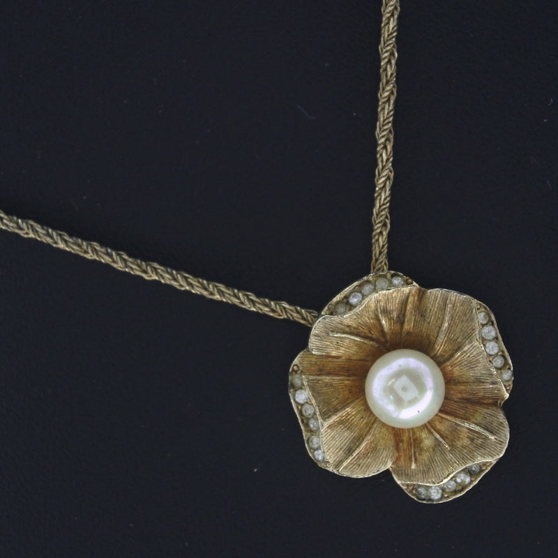 [Dior] Collier de fleurs Dior