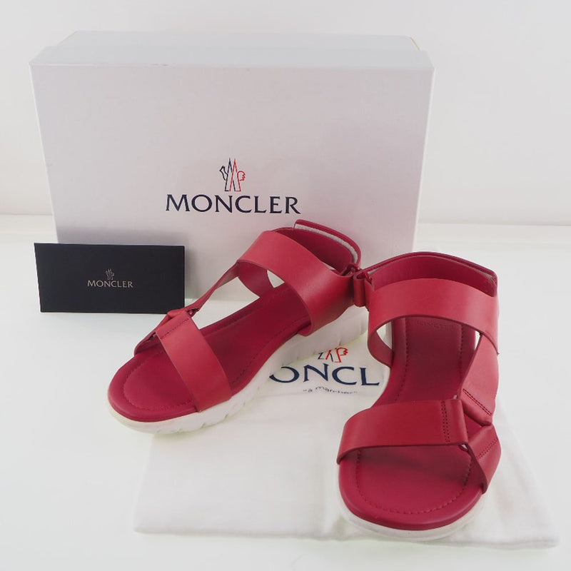 [Moncler] Moncler 
 Sandalias de sandalias deportivas 
 Sandalias deportivas de cuero Red Damas