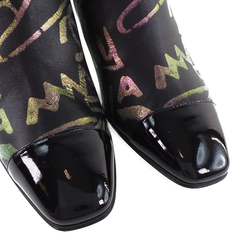 [香奈儿]香奈儿 
 短靴 
 油漆19A G35073皮革黑色短靴女士的等级