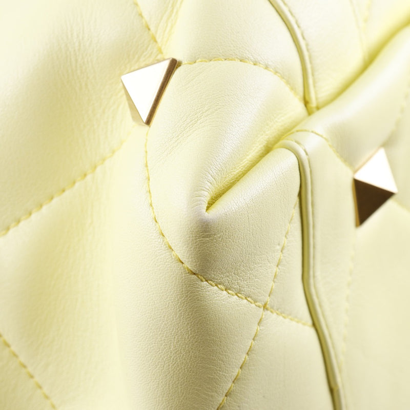 [瓦伦蒂诺]瓦伦蒂诺 
 罗马螺柱手提袋 
 缝2021SS小牛黄色开放式罗马螺柱女士A级