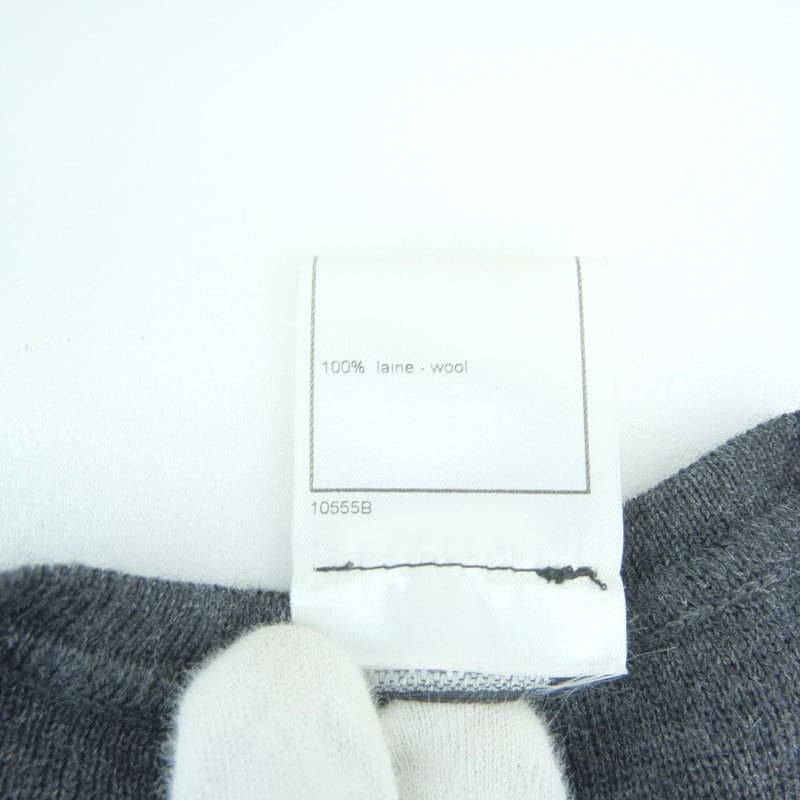 [香奈儿]香奈儿 
 紧固件顶部毛衣 
 P16686W02696羊毛灰色拉链上衣女士A+等级