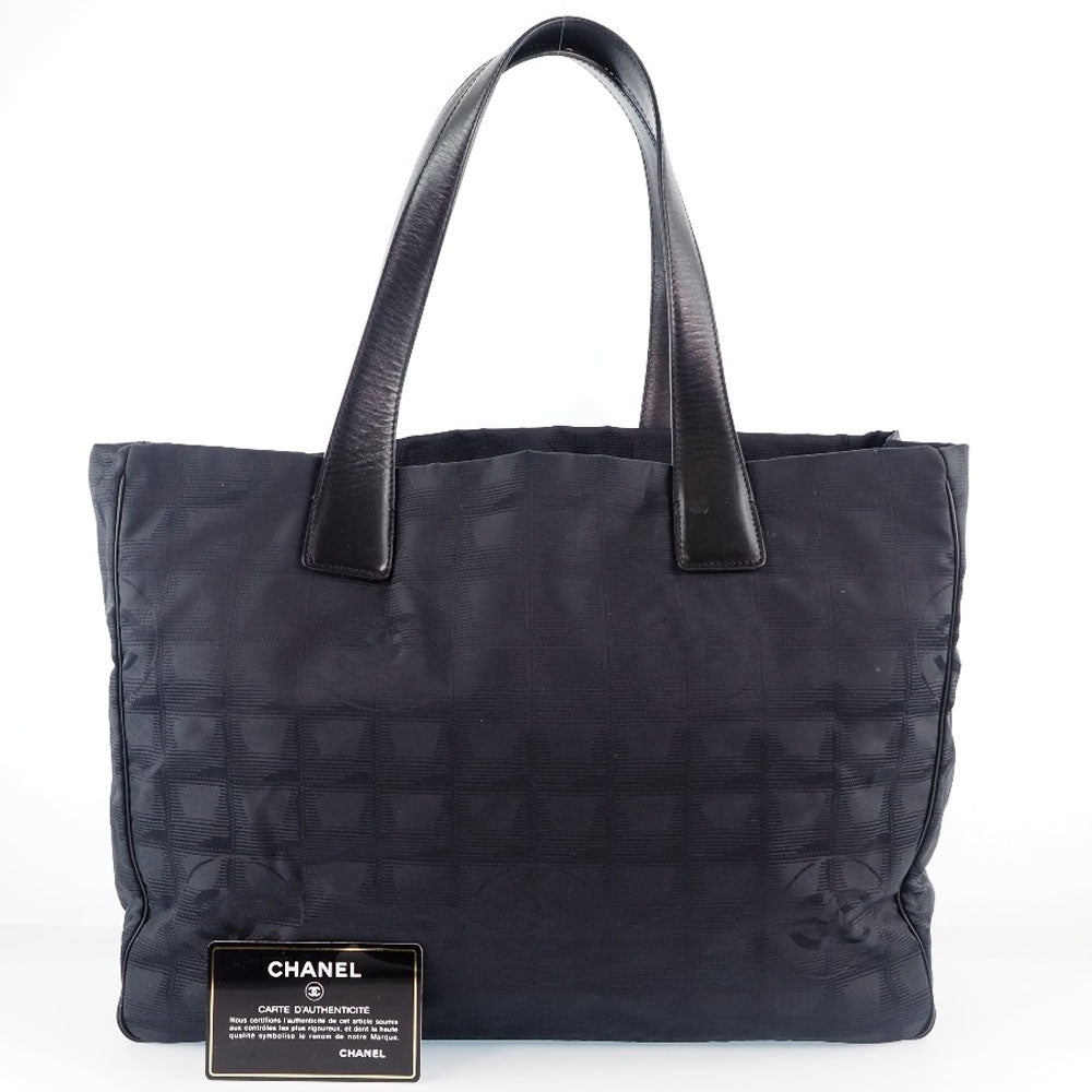 礼子八重垣 CHANEL ナイロントート 礼子八重垣 様 専用CHANEL ナイロントート - メルカリ