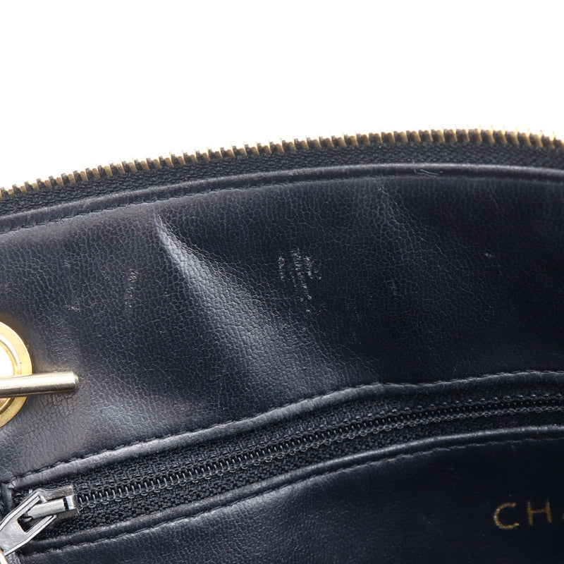 [CHANEL] Chanel 
 Chain shoulder shoulder bag 
 Matrasse Lambskin Black Shoulder A5 Fastener CHAINSHOULDER Ladies B-Rank