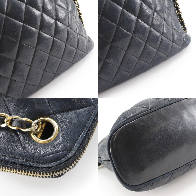 [CHANEL] Chanel 
 Chain shoulder shoulder bag 
 Matrasse Lambskin Black Shoulder A5 Fastener CHAINSHOULDER Ladies B-Rank