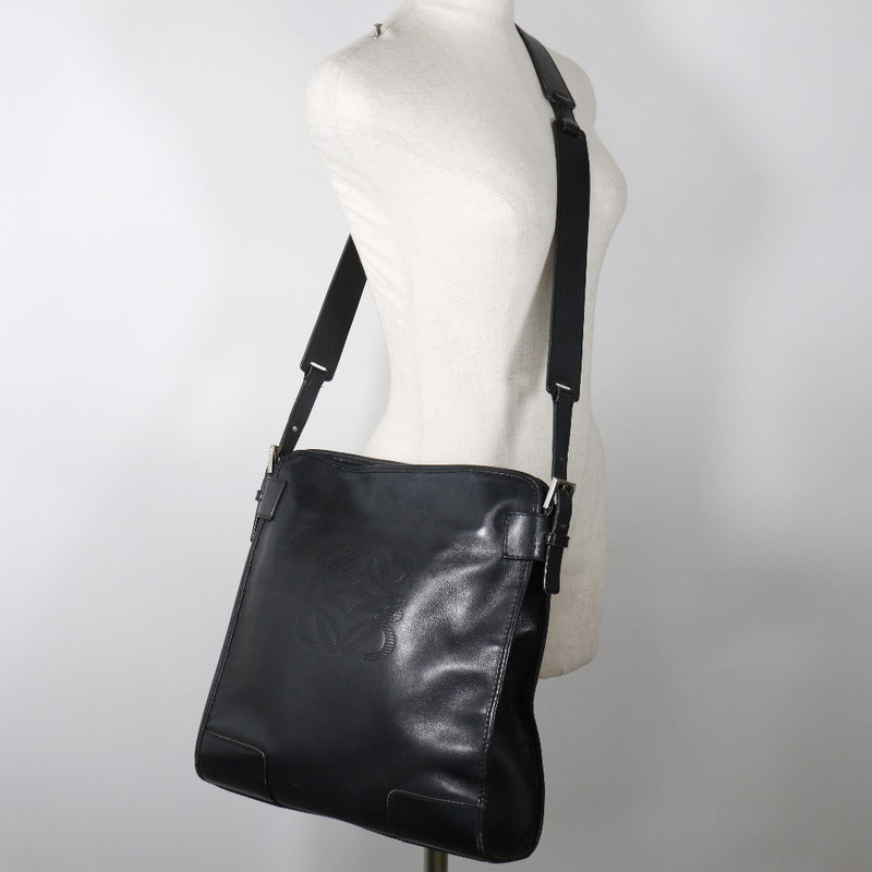 [LOEWE] Loewe 
 Anagram shoulder bag 
 Calf diagonal hanging A4 magnet type ANAGRAM Ladies B-Rank