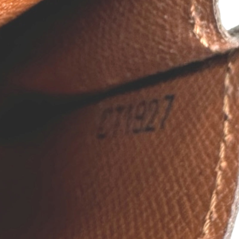 [Louis Vuitton]路易威登 
 Etui香烟其他配件 
 M63024会标帆布襟翼etui香烟中性A等级