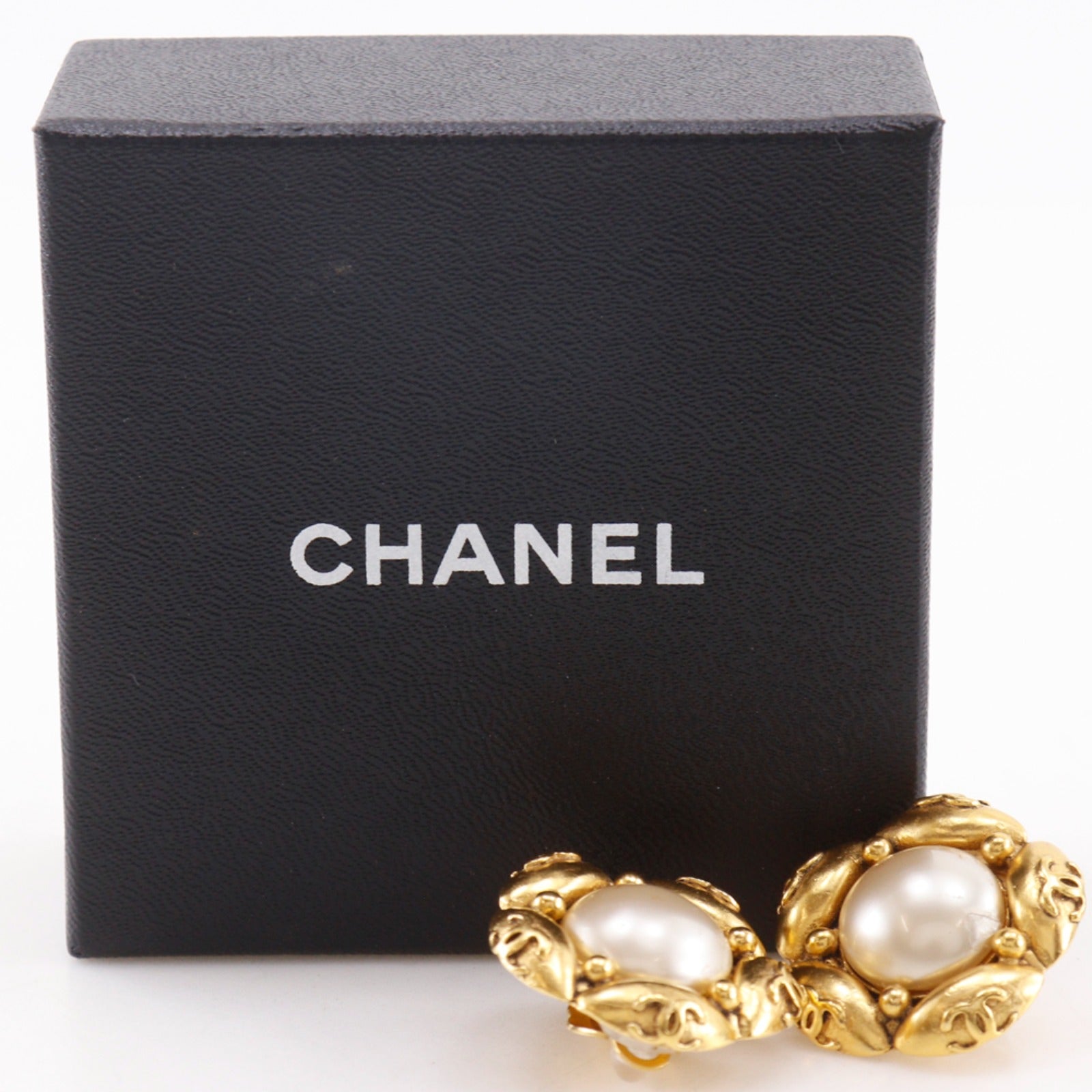 CHANEL】シャネル ココマーク フラワー イヤリング – NISHIKINO