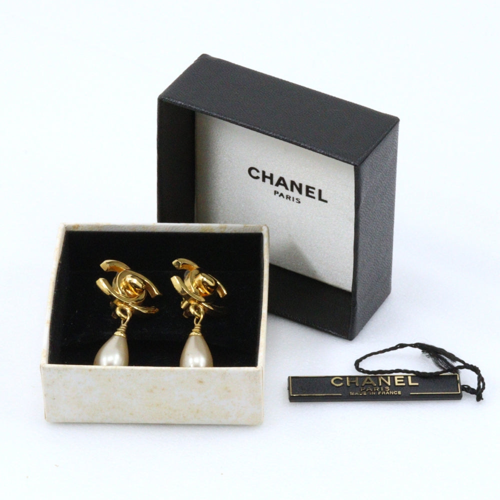 CHANEL】シャネル ココマーク ターンロックモチーフ イヤリング