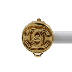 [CHANEL] Chanel turn lock Earring * Only one Plated Gold 97a engraved about 3.2g Turn Lock Ladies