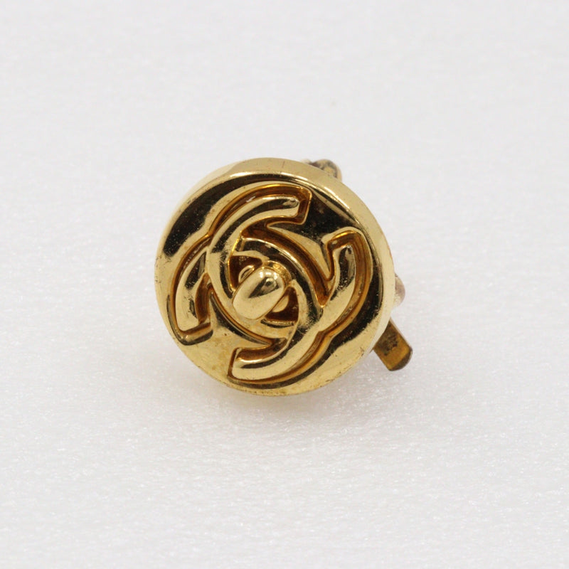 [Chanel] Chanel Turn Lock Broute à oreilles * Un côté seul placage d'or 97a gravé environ 3,2 g de virage de virage dames