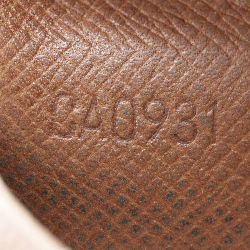 [路易威登]LOUIS VUITTON PORTO 2邪教垂直通行证案例M60533会标帆布茶CA0931雕刻开放式Porto 2 cult垂直男女通用男女通用b级