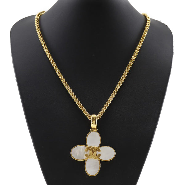 [CHANEL] Chanel COCO Mark Necklace Flower Vintage Plated Gold×Shell 95A engraved flower approx. 108g COCO Mark Women's A-rank