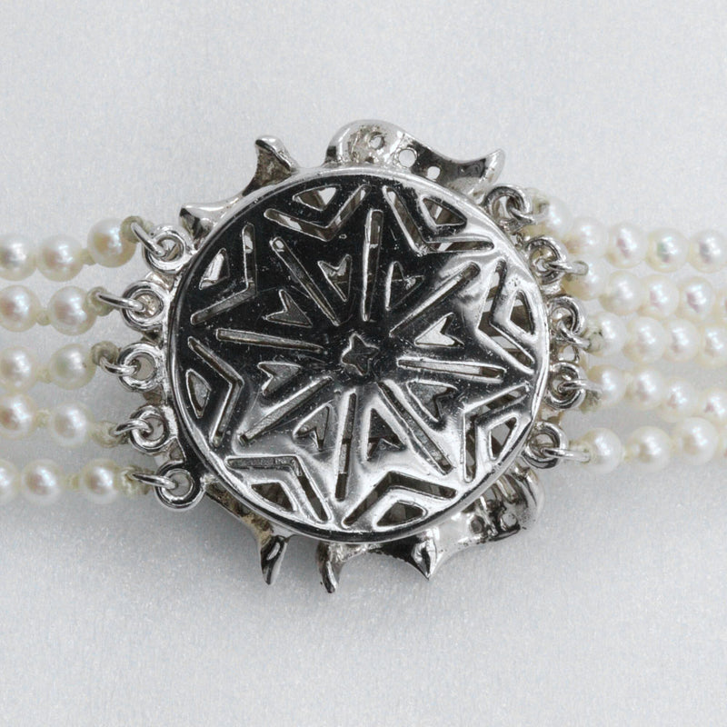 collier de perles pour bébé