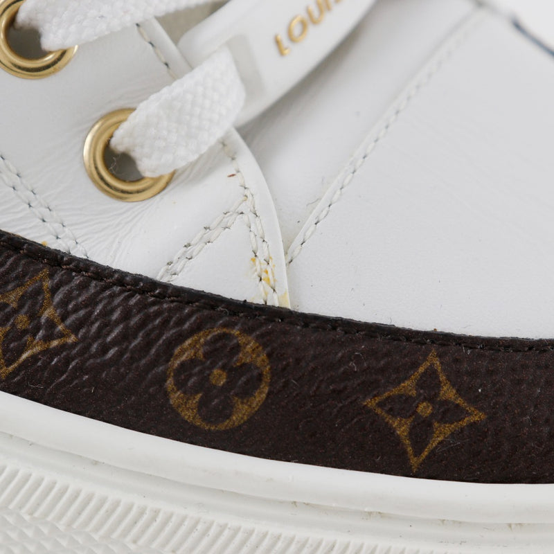 [Louis Vuitton]LOUIS VUITTON
 Zapatillas de zapatillas estelares 
 Cuero de bajo corte x lienzo de monograma blanco VL0270 Línea estelar grabada Damas