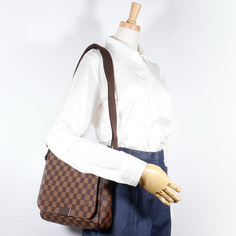 【LOUIS VUITTON】ルイ・ヴィトン
 ディストリクトPM ショルダーバッグ
 N41213 ダミエキャンバス 茶 FL4123刻印 斜め掛け,肩掛け,A5 マグネットタイプ District PM ユニセックスAランク