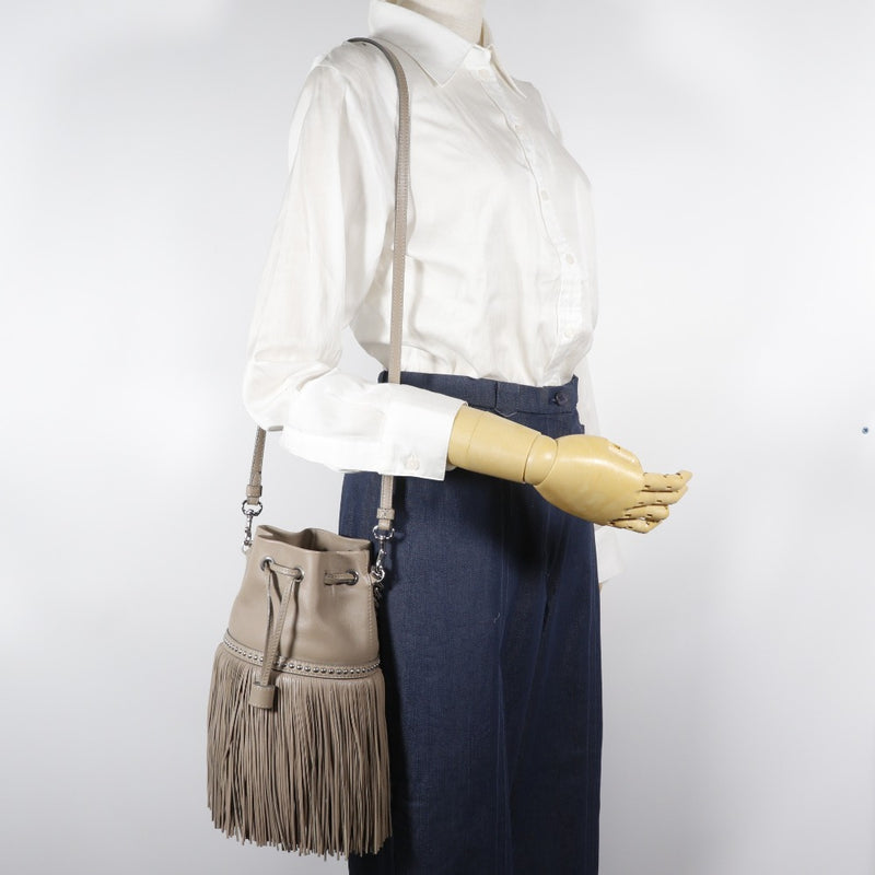 【J&M Davidson】ジェイアンドエムデヴィッドソン フリンジ カーニバル スタッズ ハンドバッグ
 LMNC 1XX SCNP 951S