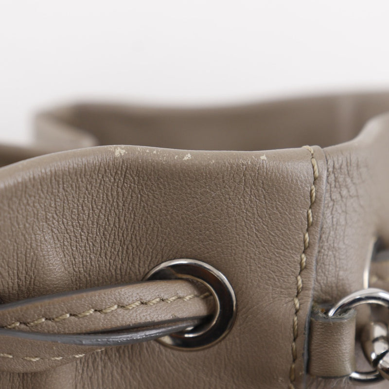 【J&M Davidson】ジェイアンドエムデヴィッドソン フリンジ カーニバル スタッズ ハンドバッグ
 LMNC 1XX SCNP 951S