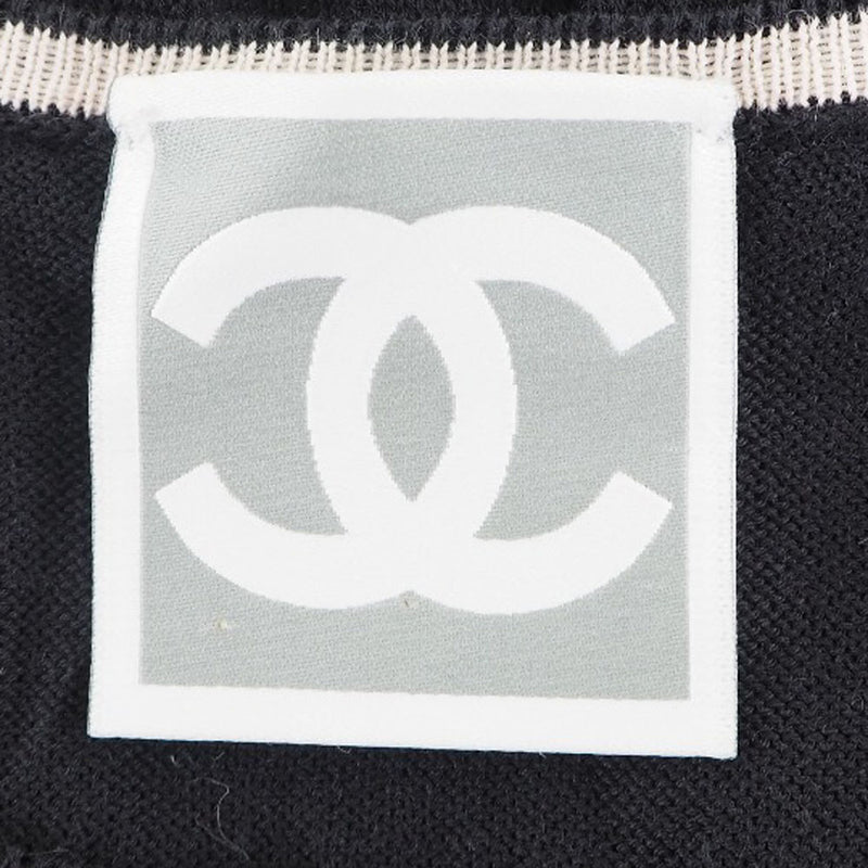 [Chanel] Chanel 
 Camisa de manga corta de Chanel Sports 
 Punchador de punto de punto Coco Mark P32556K00671 Algodón Negro 08C Grabado Chanel Sports Damas A-Rank