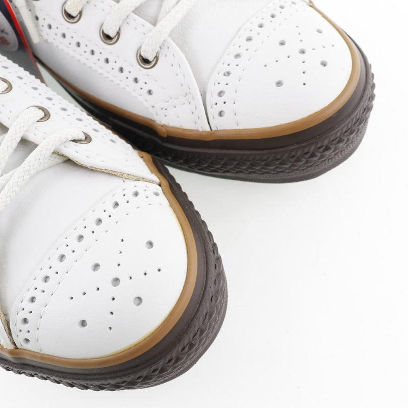 [匡威]匡威 
 所有 - 星运动鞋 
 纪念章低切割1R548皮革白色全明星A级