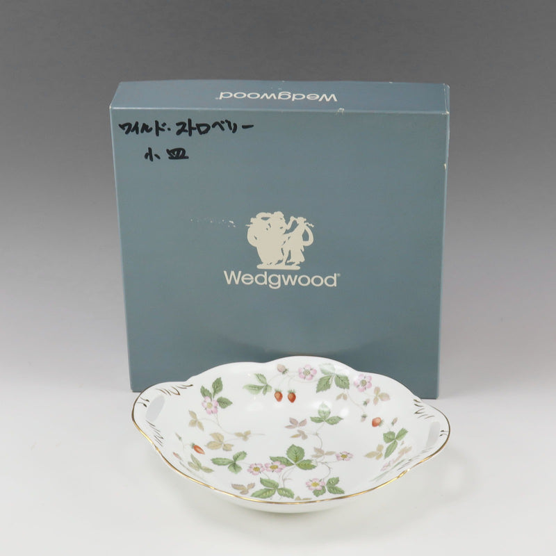 【Wedgwood】ウェッジウッド
 ワイルドストロベリー 食器
 ウィンザートレイ Wild strawberry _A+ランク