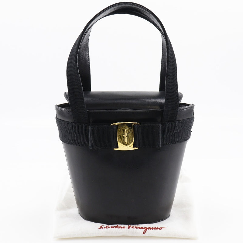 [Salvatore Ferragamo] Salvatore Ferragamo 
 Vala Ribbon handbag 
 Leather handbag magnet type VARA Ribbon Ladies