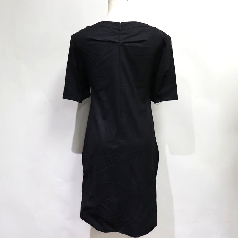 [Gucci] Gucci 
 色带设计连衣裙 
 179743.ZQ006羊毛黑色丝带设计女士