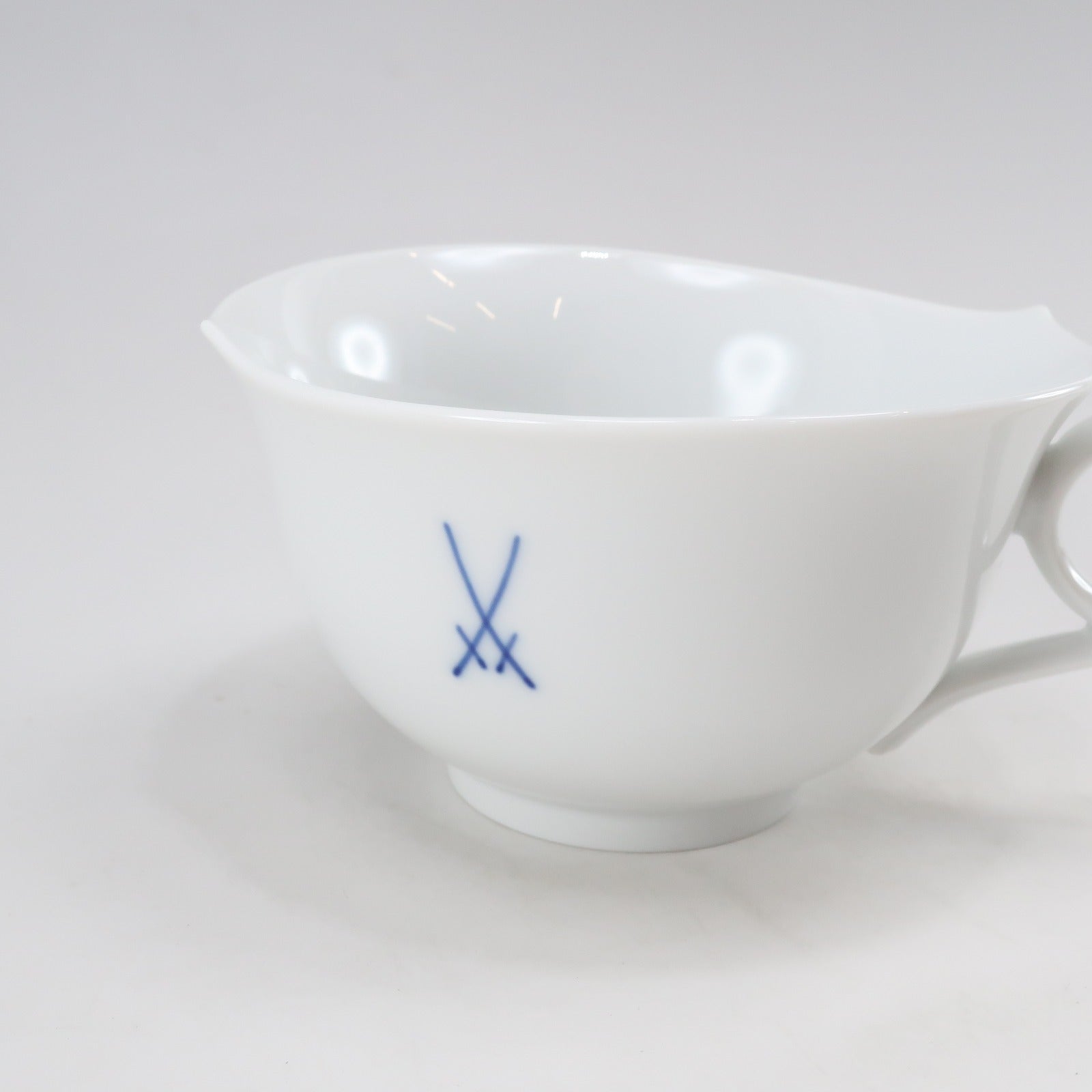 【Meissen】マイセン 双剣マーク 食器 ティーカップ＆ソーサー×2 825001/28633 ポーセリン twin sword mar –  KYOTO NISHIKINO