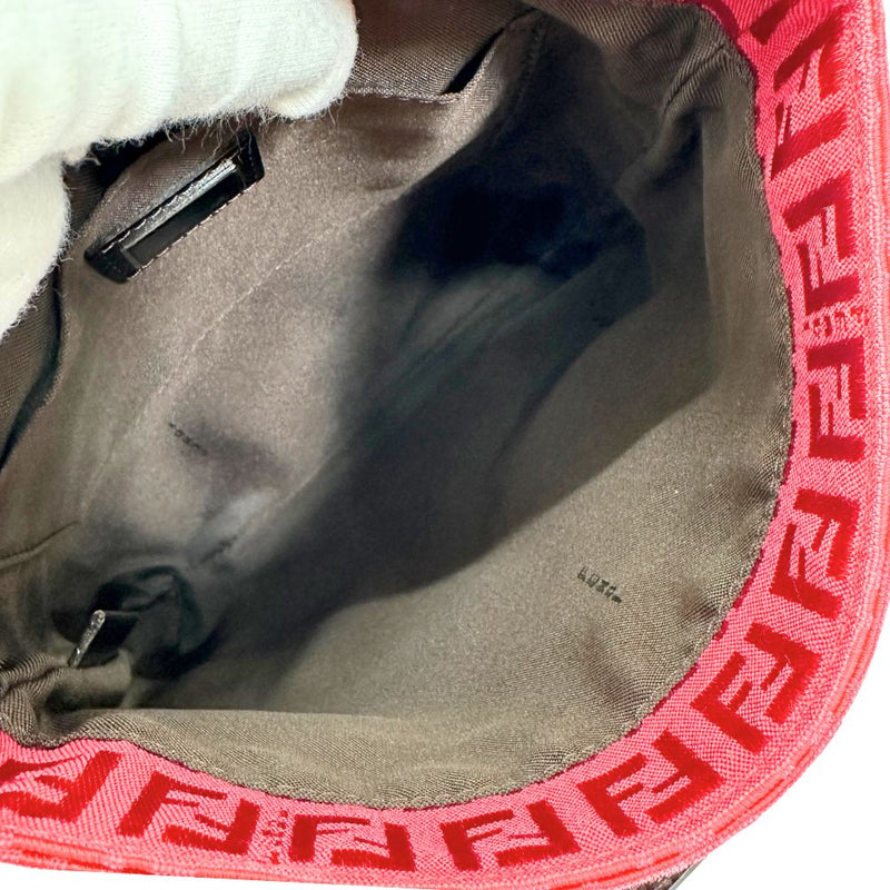 [Fendi] Bolso de hombro Fendi Zucca 
 8BT052