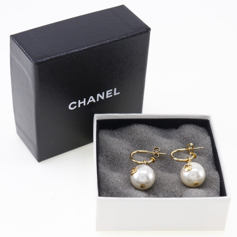 [Chanel] Chanel 
 Perforación 
 Pearl x Gold Plata falso de unos 6.5 g de damas