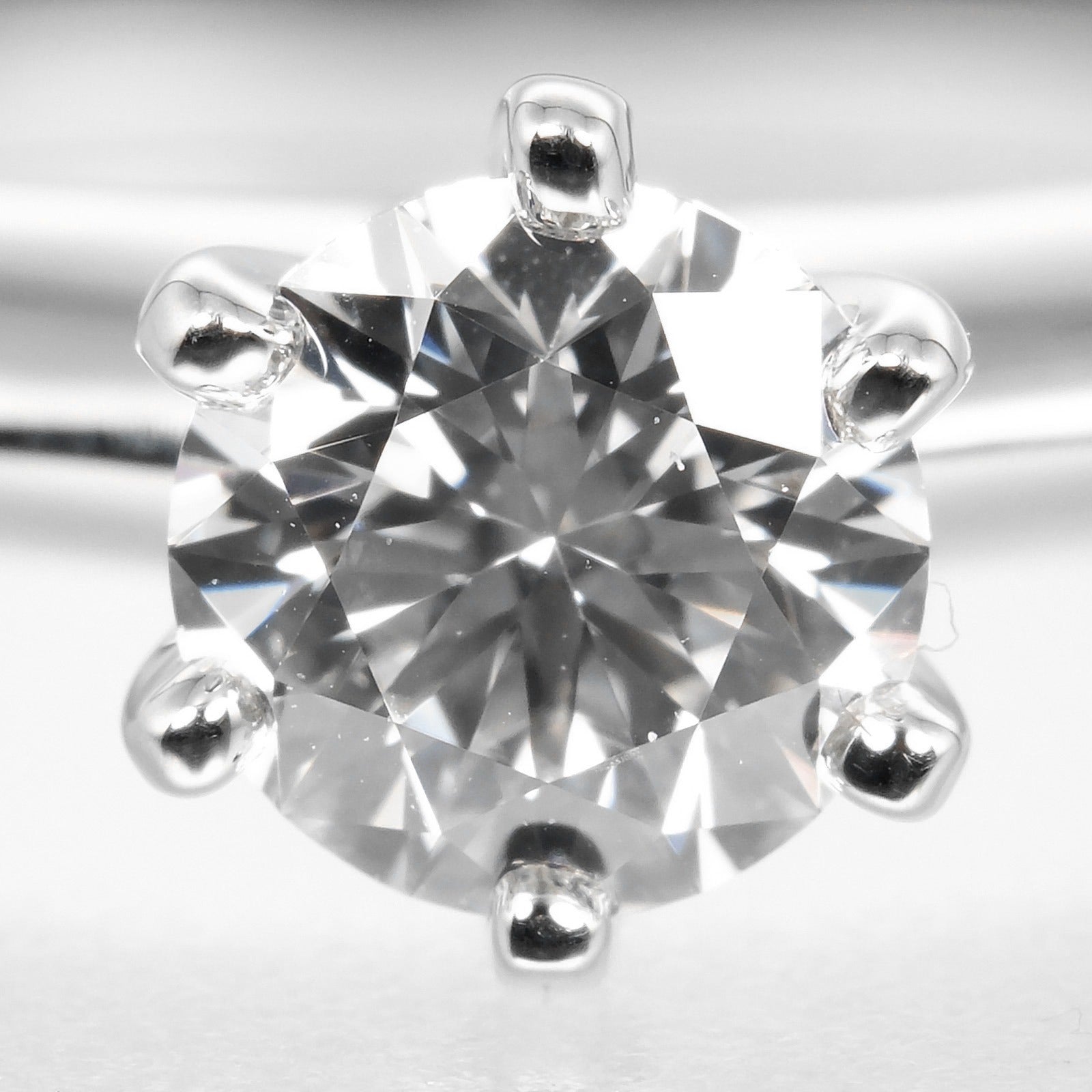 TIFFANY&Co.】ティファニー ソリティア リング・指輪 0.32ct VS1/F/3EX