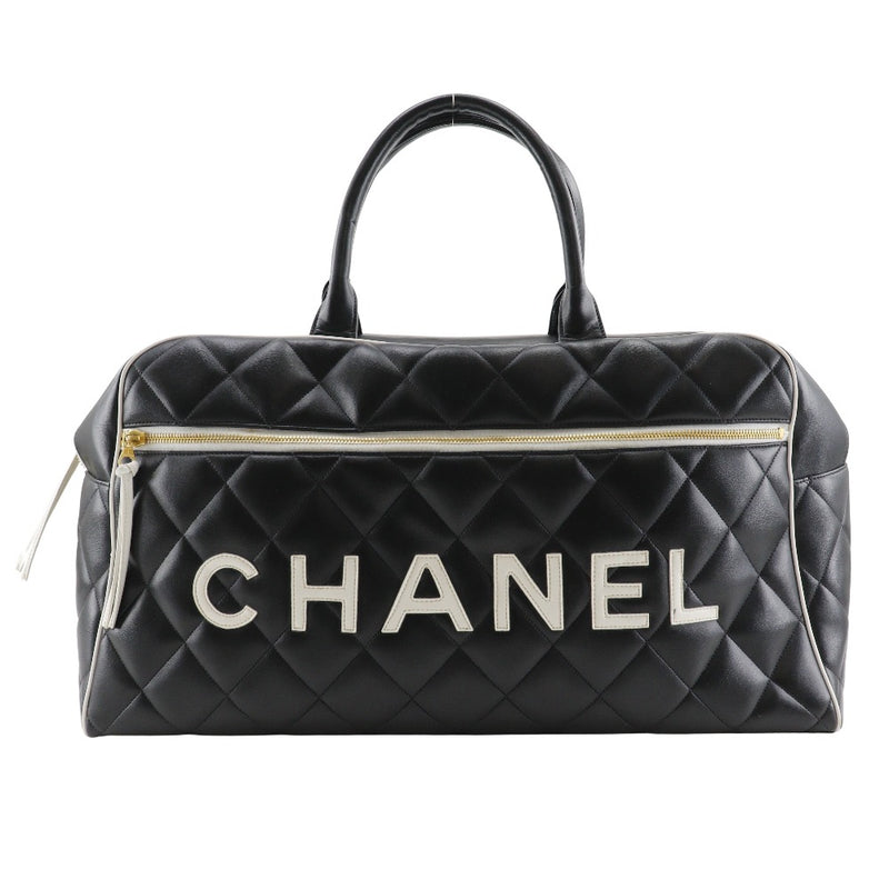 [CHANEL] Sac Boston à logo Matelasse Chanel
 A05943