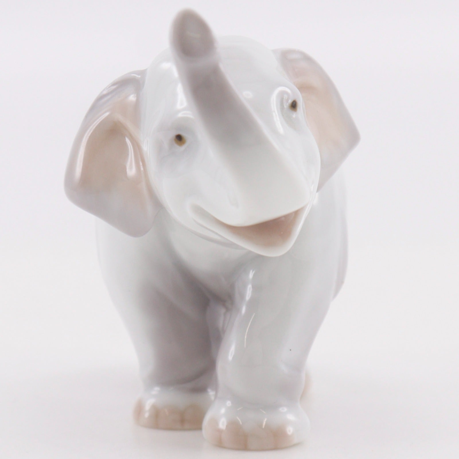 Lladro】リヤドロ 幸運のゾウ 置物 オブジェ – NISHIKINO VINTAGE KYOTO
