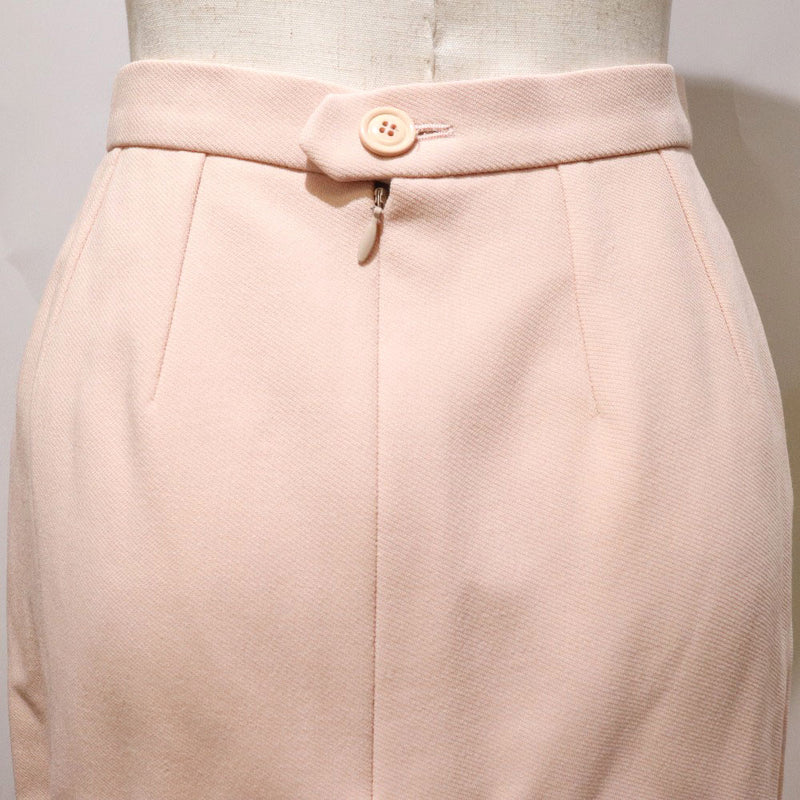 [dior]克里斯蒂安·迪奥（Christian Dior） 
 设置 
 羊毛粉红色的女士
