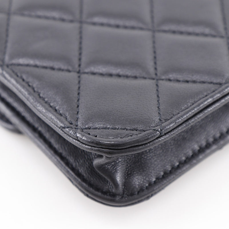 CHANEL シャネル ショルダーバッグ フラップパース ミニチェーンショルダー  マトラッセ ココ  ポシェット AP2200 ラムスキン    ブラック 黒 マットゴールド金具 レディース 人気 美品【中古品】 シャネルフラップコインパース ミニマトラッセ チェーンバッグ 黒