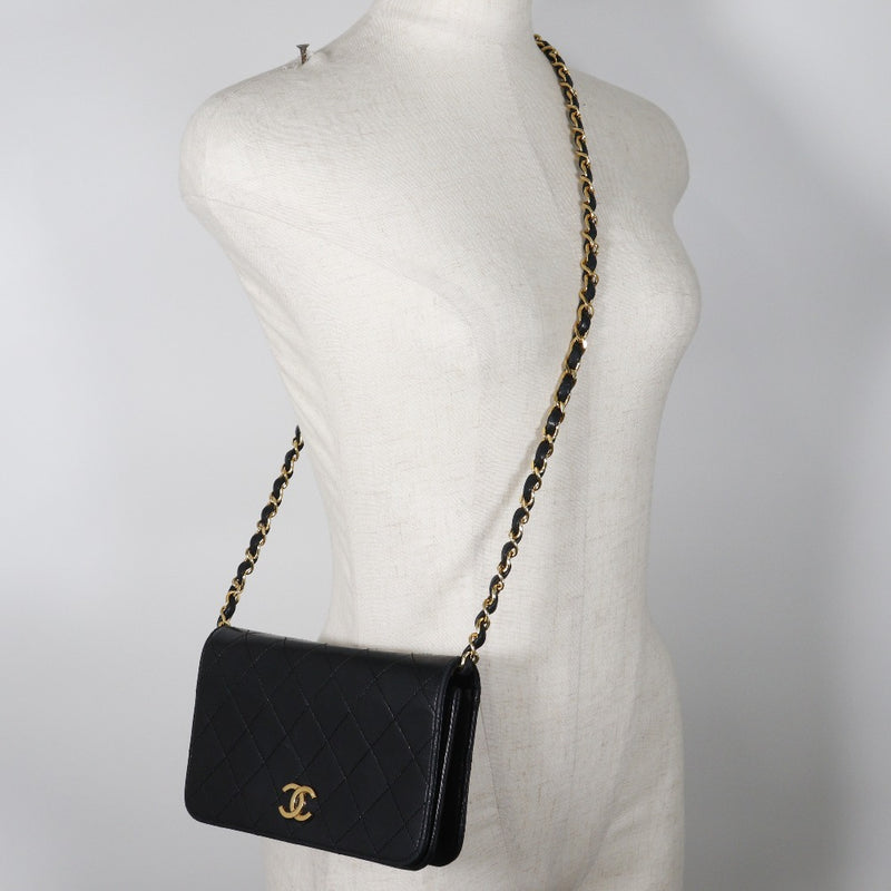[CHANEL] Chanel 
 Chain shoulder shoulder bag 
 Matrasse Lambskin Shoulder Snap button CHAINSHOULDER Ladies