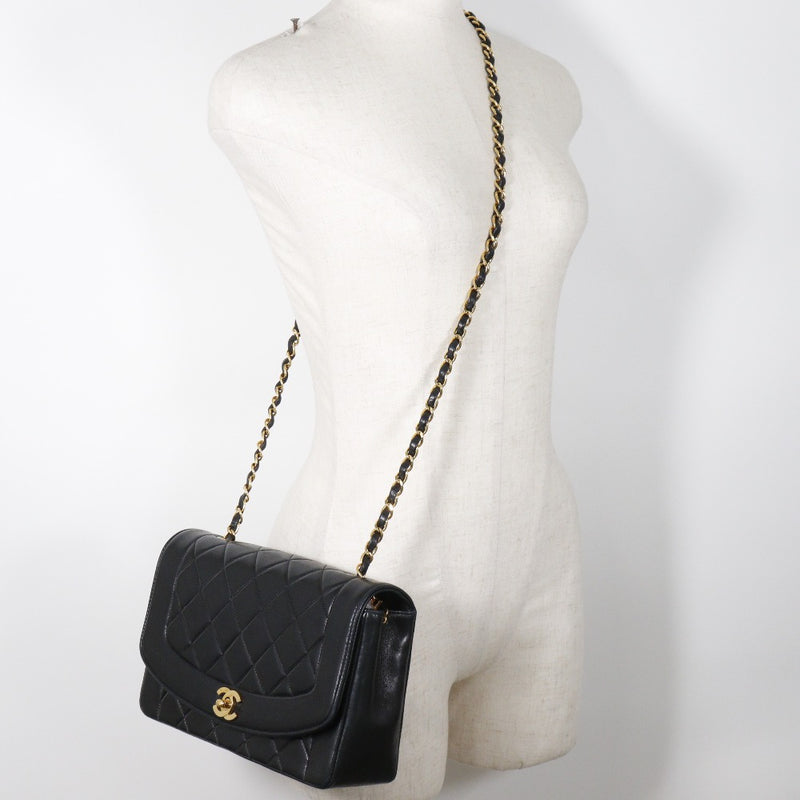 [CHANEL] Chanel 
 Chain shoulder shoulder bag 
 Lambskin diagonal hanging A5 turn lock CHAINSHOULDER Ladies A-Rank